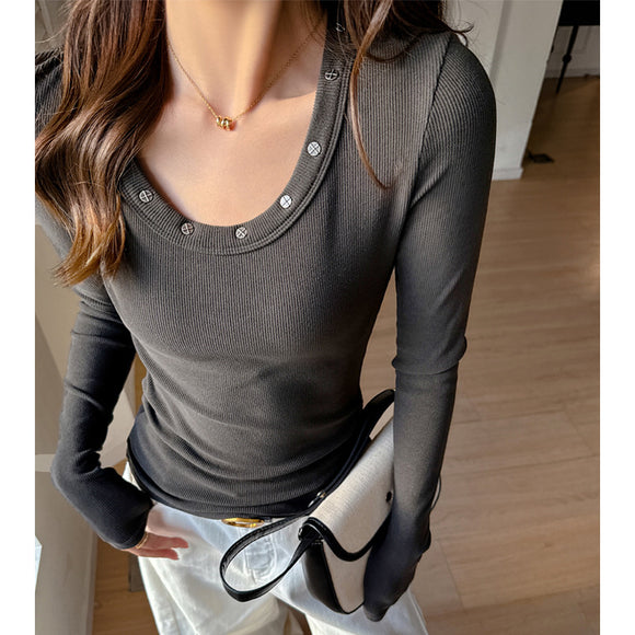 Remera Manga Larga Cuello Redondo con Tachas para Mujer