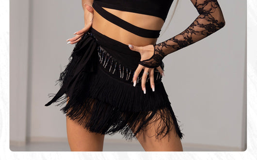 Conjunto de Danza Latina: Top con Encaje y Falda Corta con Borlas - Image 11