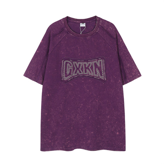 Camiseta Desgastada con Parche de Letras Bordadas