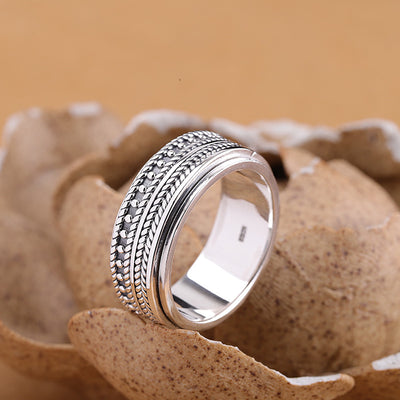 Anillo de Plata Oxidada para Hombre con Acabado Vintage - Image 9