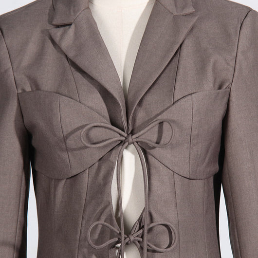 Blazer Asimétrico con Escote V y Detalles Calados - Image 22