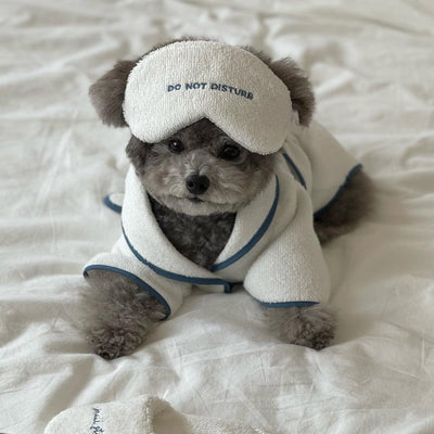 Bata de Baño para Mascotas con Diseño Hotel Chic - Pijama Fotográfico - Image 14