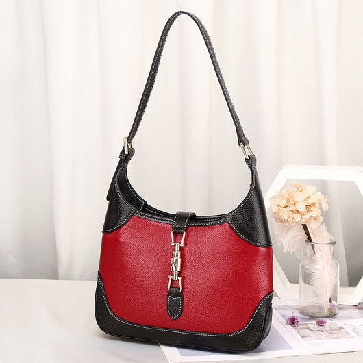 Bolsa Axilar de Cuero Suave para Mujer - Bandolera Compacta - Image 10