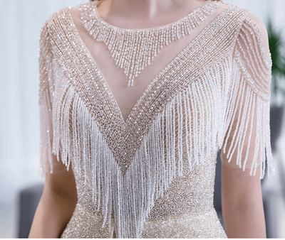 Vestido de Noche Elegante con Cola Sirena y Detalles de Borlas - Image 11
