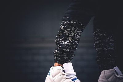 Pantalones con Costuras de Contraste - Image 11