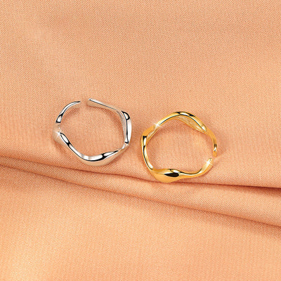 Anillo Ondulado Dorado Brillante - Accesorio de Personalidad