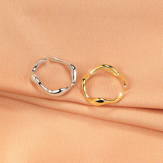 Anillo Ondulado Dorado Brillante - Accesorio de Personalidad