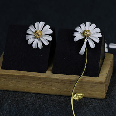Aretes de Margarita Delicados - Conjunto de Joyería Floral - Image 16