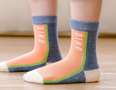 Calcetines Infantiles con Dinosaurio y Estrella - Diseño Moderno para Niños - Image 4