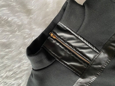 Traje Ajustado de Dos Piezas con Costura de Cuero - Image 13