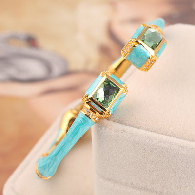 Pulsera de Bambú Pintada a Mano con Esmalte Nacarado - Image 3