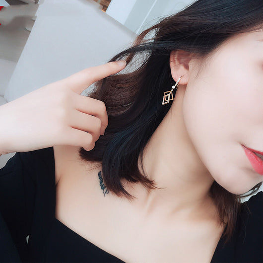 Aretes Geométricos de Diamante - Diseño Femenino Elegante - Image 8