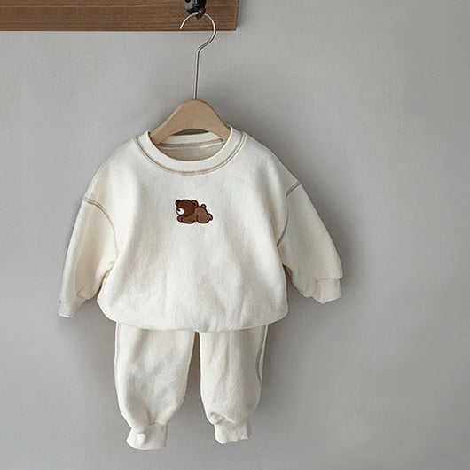 Conjunto de Suéter con Osito Bordado para Niños y Niñas - Image 13