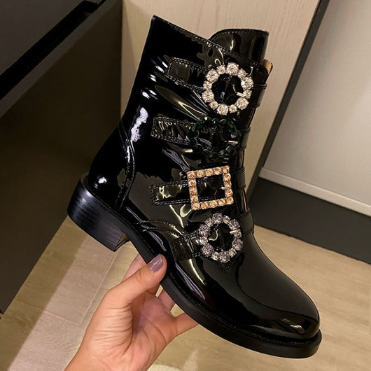 Botas Martin Estilo Británico para Mujer con Hebilla y Suela Plana - Image 15