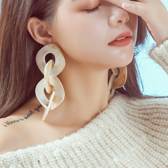 Aretes Acrílicos Grandes Elegantes de Estilo Europeo Americano