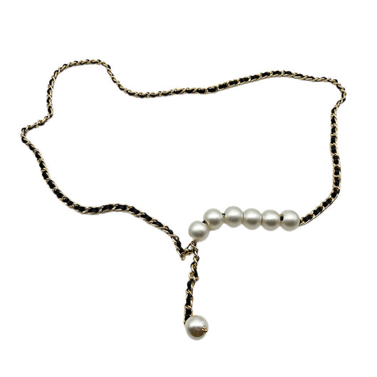 Cinturón Cadena Trenzada de Perlas y Metal Elegante