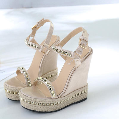 Sandalias Cuña con Remaches - Estilo y Elegancia para Mujer - Image 16