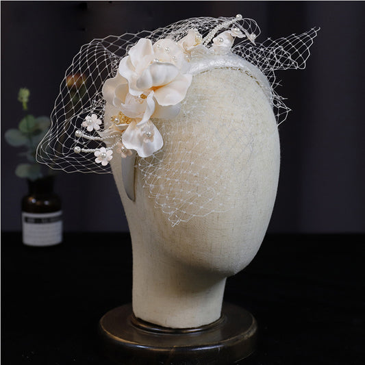 Diadema de Malla con Pétalos Degradados en Satén