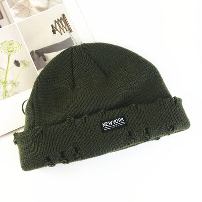 Gorro Tejido con Protección de Oídos y Parches de Moda - Image 11