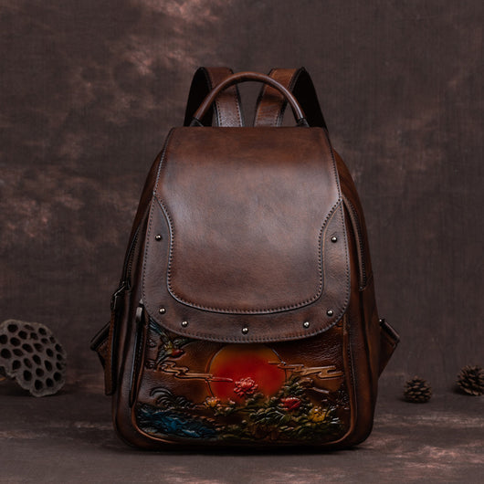 Mochila de Cuero Genuino para Mujer con Grabado Retro y Acabado Personalizado - Image 8