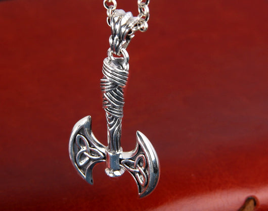 Colgante Hacha Vikinga en Plata Pura - Image 11