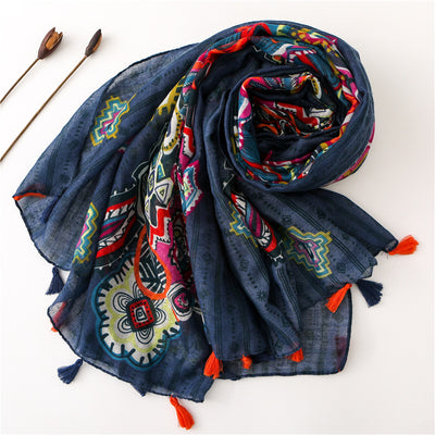 Bufanda Larga Artesanal con Borlas para Mujer - Image 3