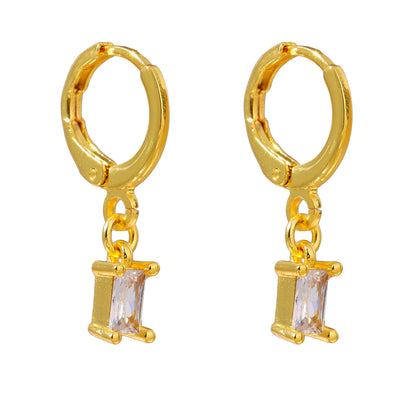 Aretes Rectangulares Minimalistas Chapados en Oro - Estilo Fashion Blogger - Image 3