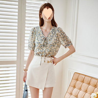 Blusa Elegante Cuello Francés Efecto Reductor en Chifón Floral
