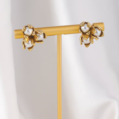 Aretes de Acero Inoxidable con Perla 18K Chapado en Oro - Image 3
