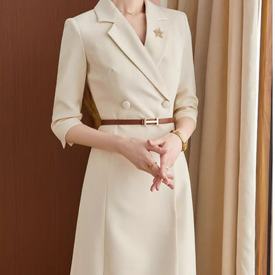 Traje Blanco Ejecutivo de Elegancia Profesional - Image 3