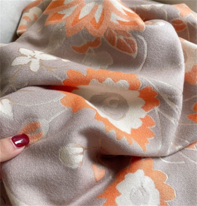 Bufanda Floral Cálida en Jacquard de Falso Cachemira para Mujer - Image 11