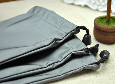 Bolsa Impermeable Gris para Cochecito con Cordón y Compartimento para Auriculares - Image 8