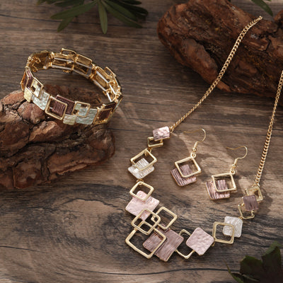 Conjunto de Aretes, Pulsera y Collar con Cuadrados Geométricos Pintados en Óleo - Image 4