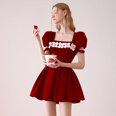 Vestido Rojo para Mujer con Flores Tridimensionales - Image 2