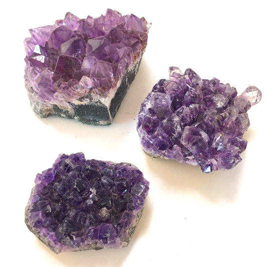 Fragmento de Geoda de Amatista para Decoración de Oficina