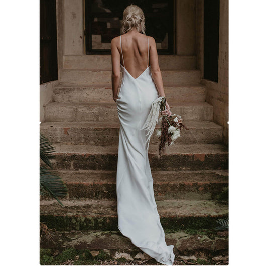 Vestido de Noche Blanco Elegante con Cola Larga - Image 10