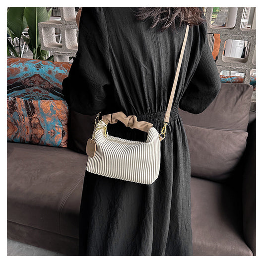 Bolsa Crossbody de Cuero PU con Pliegues Cloud - Elegante y Versátil - Image 15