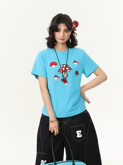 Camiseta Cuello Redondo Manga Corta con Bordado de Hongos para Mujer - Image 4