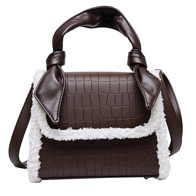 Bolsa Cuadrada Pequeña de Lana de Cordero con Patrón Piedra - Image 8