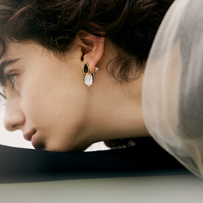 Aretes de Lujo Minimalista - Diseño Exclusivo y Sofisticado - Image 2