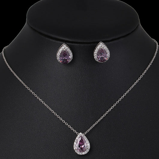 Conjunto de Aretes y Collar con Circonitas en Forma de Gota - Image 5