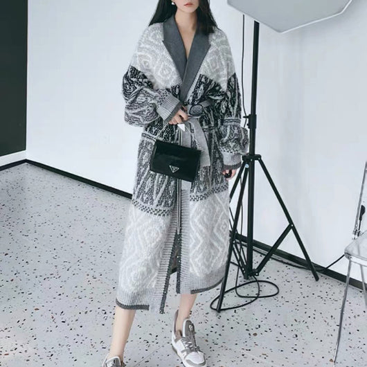 Cortavientos Floral de Lana con Cuello Suelto