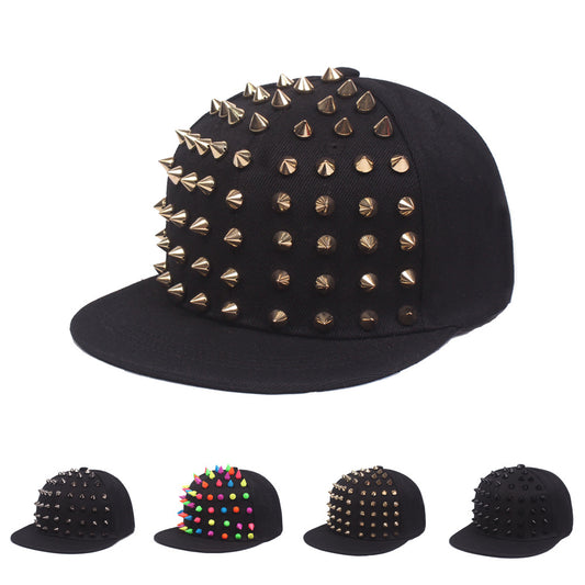 Gorras Negras con Remaches