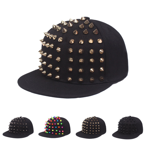 Gorras Negras con Remaches