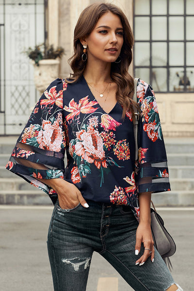 Blusa Escote V con Mangas Acampanadas Tres Cuartos - Image 14