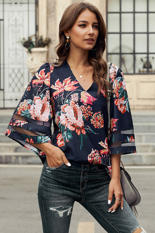 Blusa Escote V con Mangas Acampanadas Tres Cuartos - Image 14