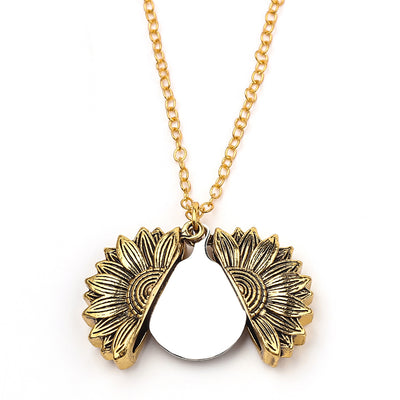 Collar Personalizado Girasol con Grabado de Nombre y Fecha - Image 5