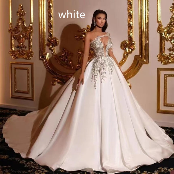 Vestido de Novia Retro con Encaje, Cintura Alta y Cola Elegante - Image 4