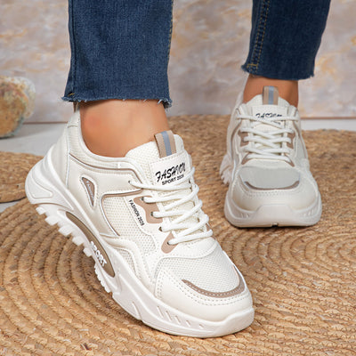 Zapatilla Deportiva Elevada con Malla Transpirable y Plataforma Versátil