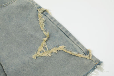 Shorts de Mezclilla Desgastados con Cortes Diseñados - Image 3